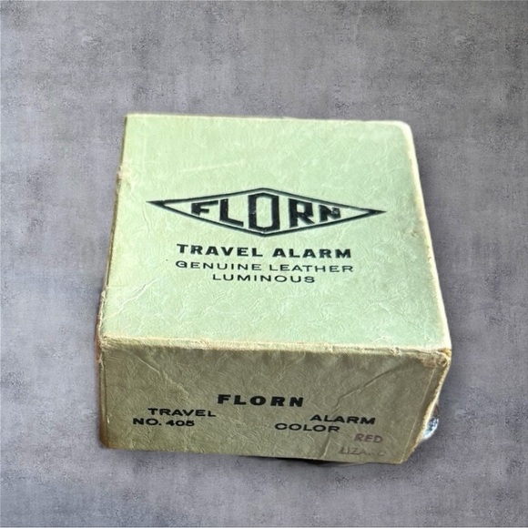 Vintage Florn Travel Alarm Clock in a Genuine Red Leather Case - Picture 11 of 11